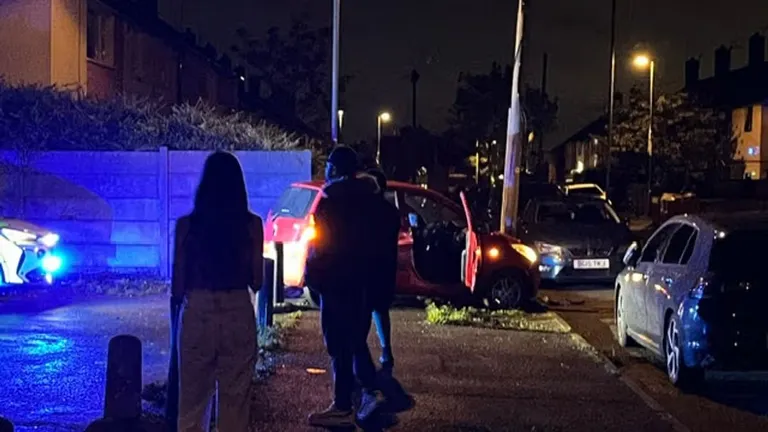 Two men arrested after police chase ends with crash on Lees New Road in Oldham